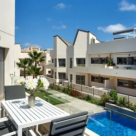 Orange Holiday Housing - Amalia 34 *