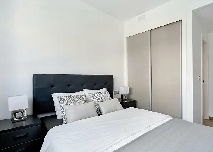 Апартаменты Orange Housing - Amalia 34 *