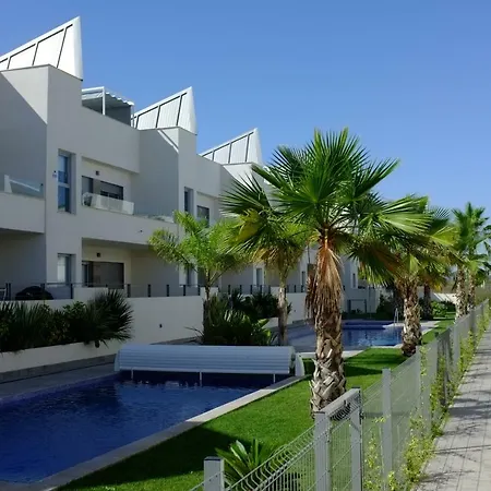 Orange Holiday Housing - Amalia 34
